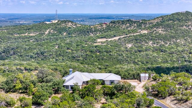 305 Spanish Pass, Boerne, TX 78006