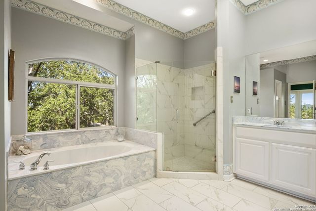 305 Spanish Pass, Boerne, TX 78006