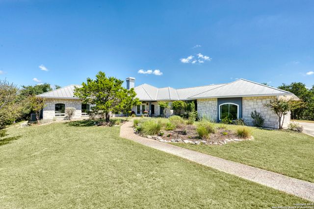 305 Spanish Pass, Boerne, TX 78006