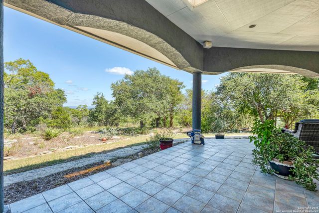 305 Spanish Pass, Boerne, TX 78006