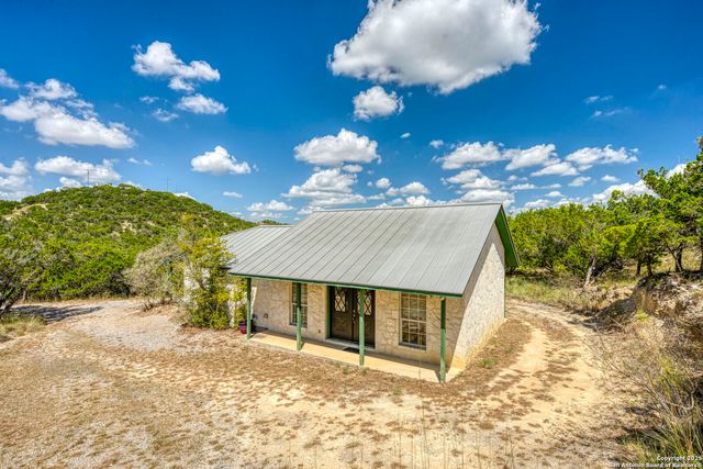 305 Spanish Pass, Boerne, TX 78006