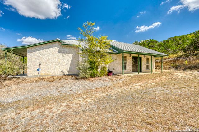 305 Spanish Pass, Boerne, TX 78006