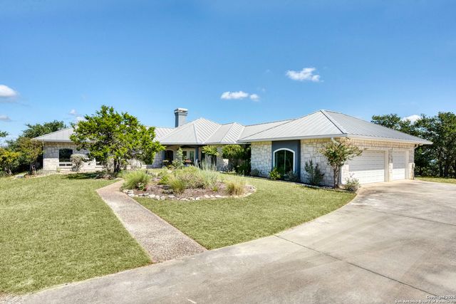 305 Spanish Pass, Boerne, TX 78006