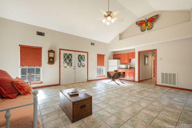 305 Spanish Pass, Boerne, TX 78006