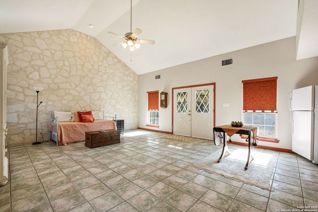 305 Spanish Pass, Boerne, TX 78006