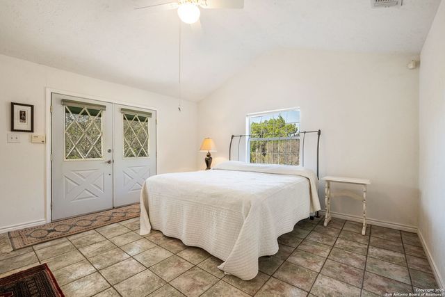 305 Spanish Pass, Boerne, TX 78006