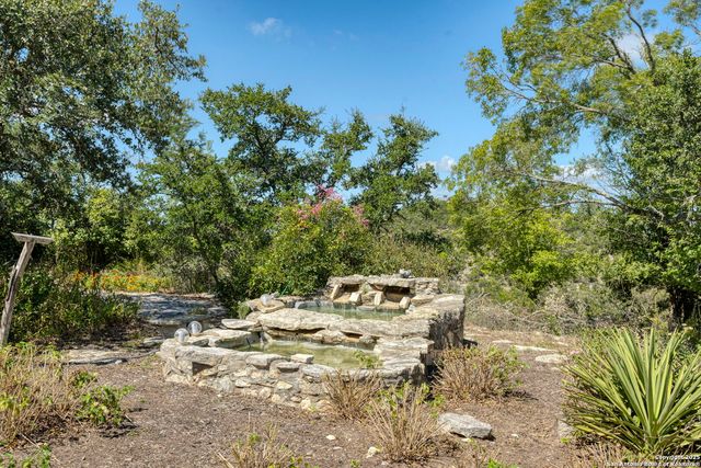 305 Spanish Pass, Boerne, TX 78006