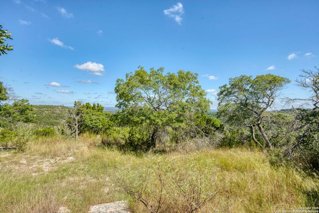 305 Spanish Pass, Boerne, TX 78006
