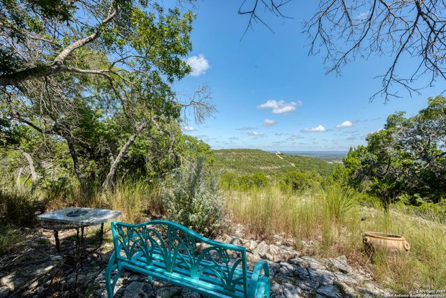 305 Spanish Pass, Boerne, TX 78006