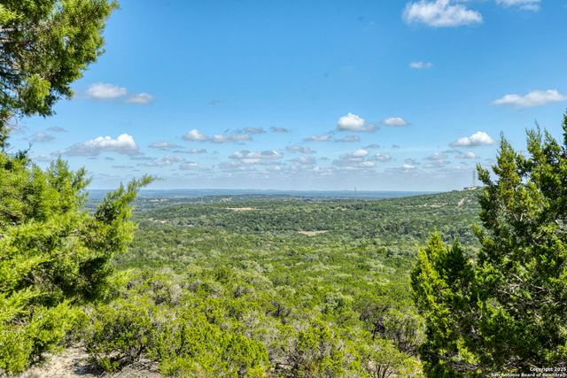 305 Spanish Pass, Boerne, TX 78006