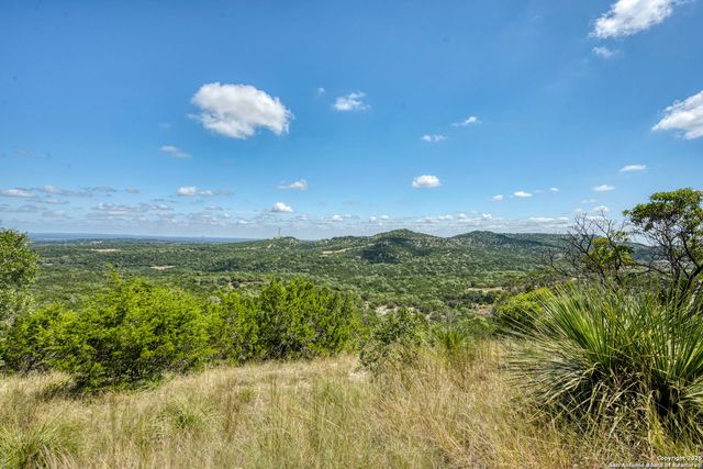 305 Spanish Pass, Boerne, TX 78006