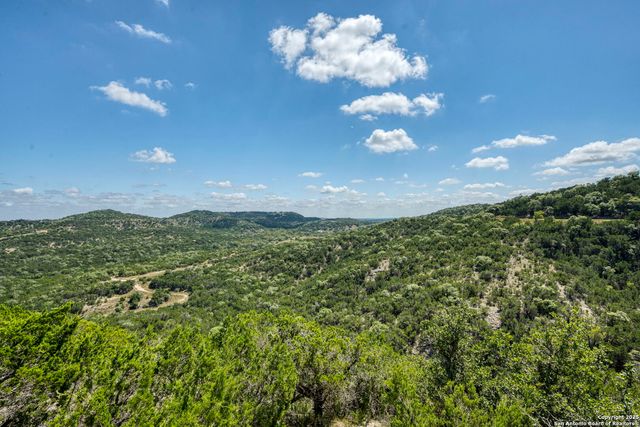 305 Spanish Pass, Boerne, TX 78006