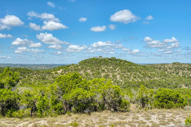 305 Spanish Pass, Boerne, TX 78006