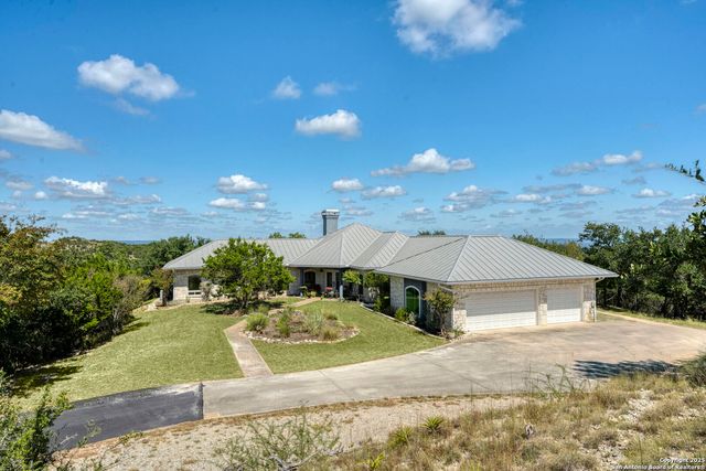 305 Spanish Pass, Boerne, TX 78006