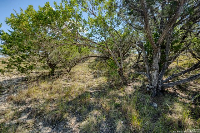 305 Spanish Pass, Boerne, TX 78006