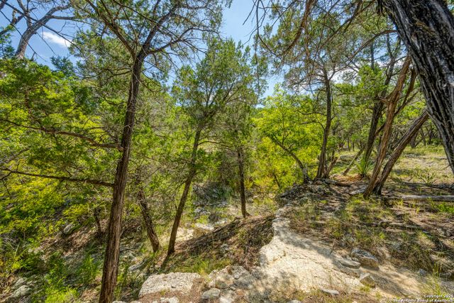 305 Spanish Pass, Boerne, TX 78006