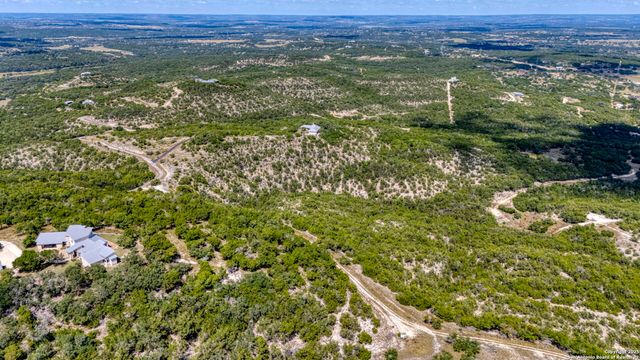 305 Spanish Pass, Boerne, TX 78006