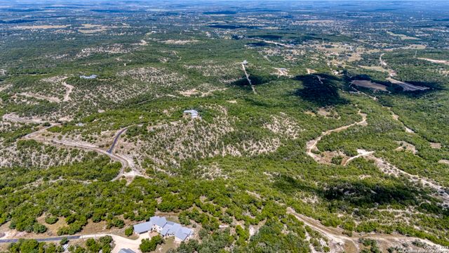 305 Spanish Pass, Boerne, TX 78006