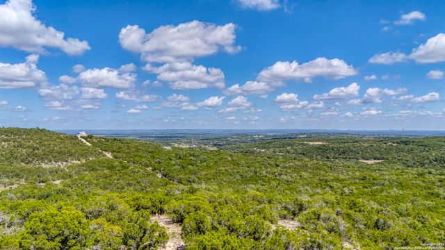 305 Spanish Pass, Boerne, TX 78006