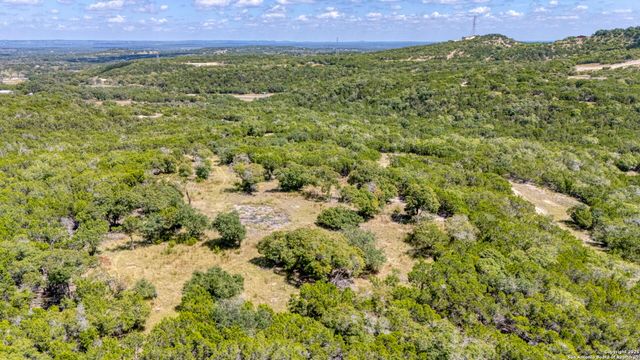 305 Spanish Pass, Boerne, TX 78006
