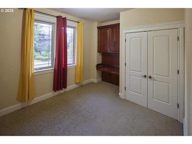 15236 Nw RED CEDAR Ct, Portland, OR 97231