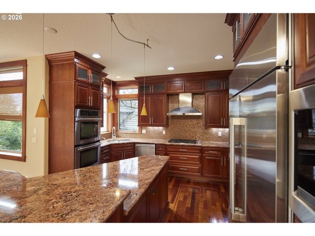 15236 Nw RED CEDAR Ct, Portland, OR 97231