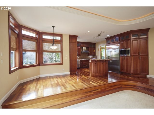 15236 Nw RED CEDAR Ct, Portland, OR 97231