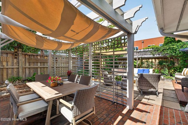 2016 Maccumber Lane, Wilmington, NC 28403