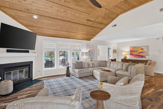 2016 Maccumber Lane, Wilmington, NC 28403