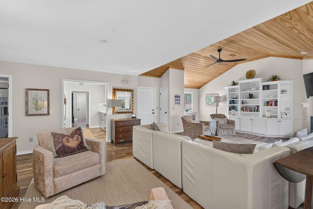 2016 Maccumber Lane, Wilmington, NC 28403