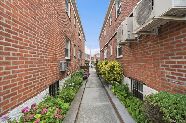 6110 76th Street, Middle Village, NY 11379