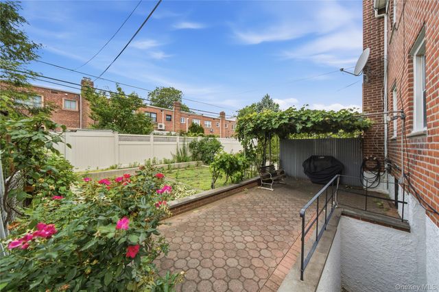 6110 76th Street, Middle Village, NY 11379