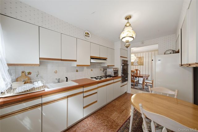 6110 76th Street, Middle Village, NY 11379