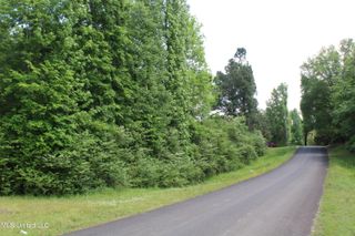 7900 E Craft Road, Olive Branch, MS 38654