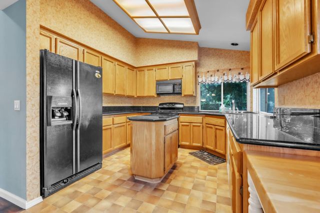 9025 Athelson Pl, Sacramento, CA 95829