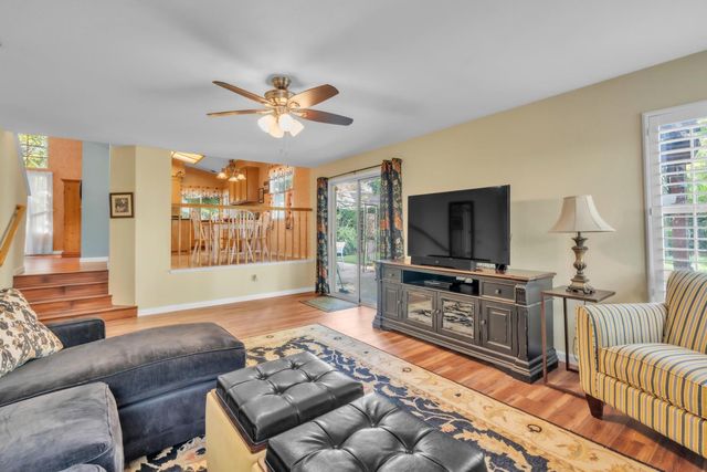 9025 Athelson Pl, Sacramento, CA 95829