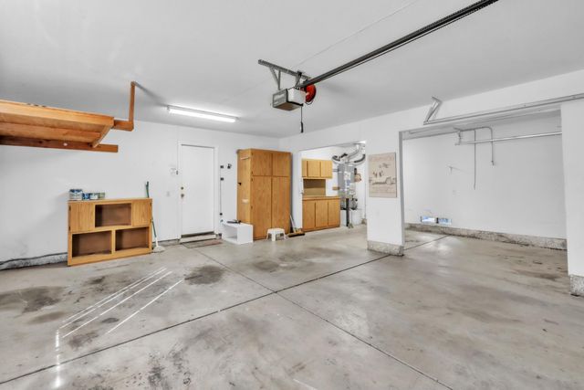 9025 Athelson Pl, Sacramento, CA 95829