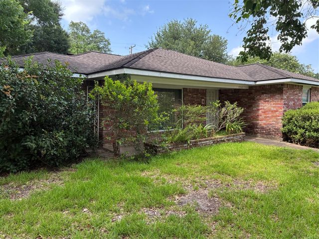 4502 Creekbend Drive, Houston, TX 77035