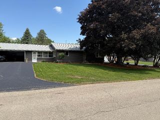 404 E Soper Street, Winnebago, IL 61088
