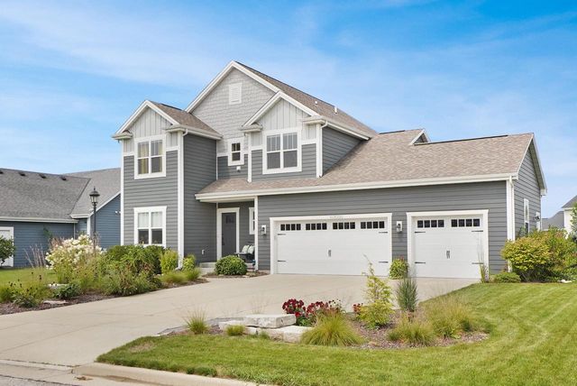 N61W13722 Weyer Farm DRIVE, Menomonee Falls, WI 53051