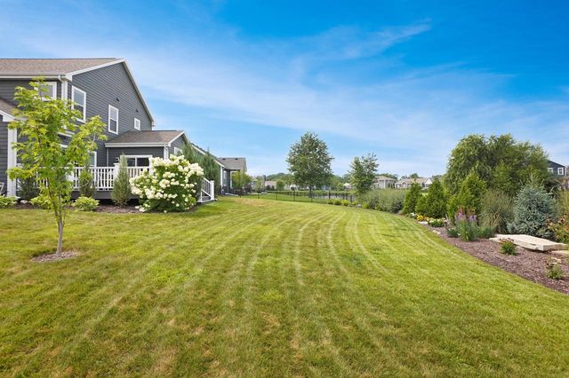 N61W13722 Weyer Farm DRIVE, Menomonee Falls, WI 53051