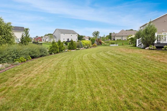 N61W13722 Weyer Farm DRIVE, Menomonee Falls, WI 53051