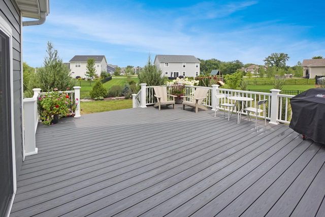 N61W13722 Weyer Farm DRIVE, Menomonee Falls, WI 53051