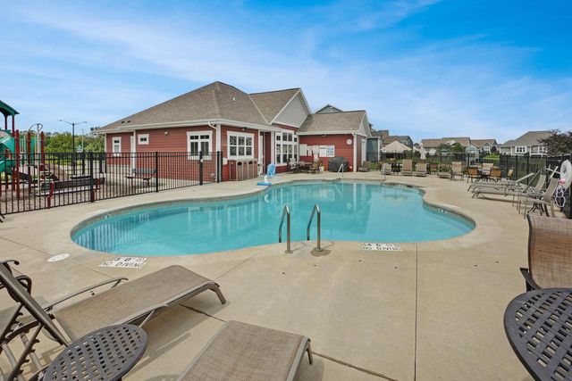 N61W13722 Weyer Farm DRIVE, Menomonee Falls, WI 53051