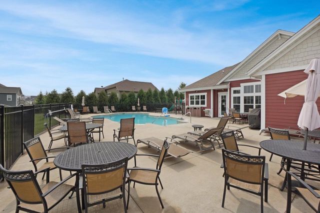 N61W13722 Weyer Farm DRIVE, Menomonee Falls, WI 53051