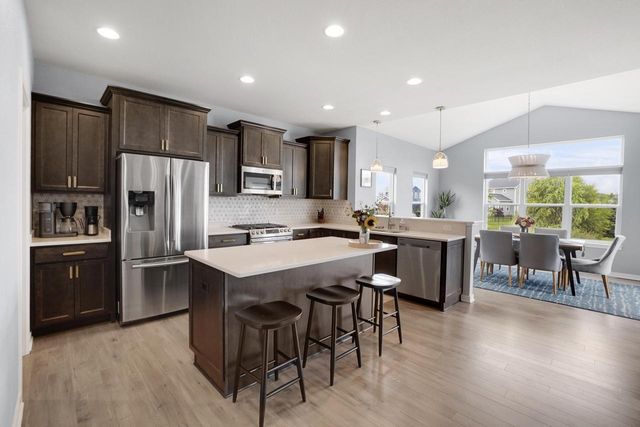 N61W13722 Weyer Farm DRIVE, Menomonee Falls, WI 53051