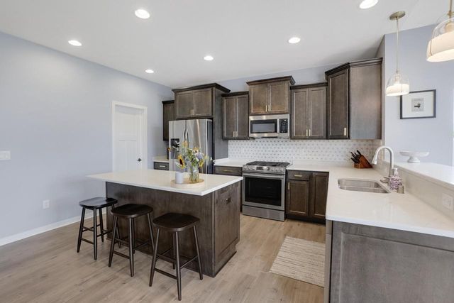 N61W13722 Weyer Farm DRIVE, Menomonee Falls, WI 53051