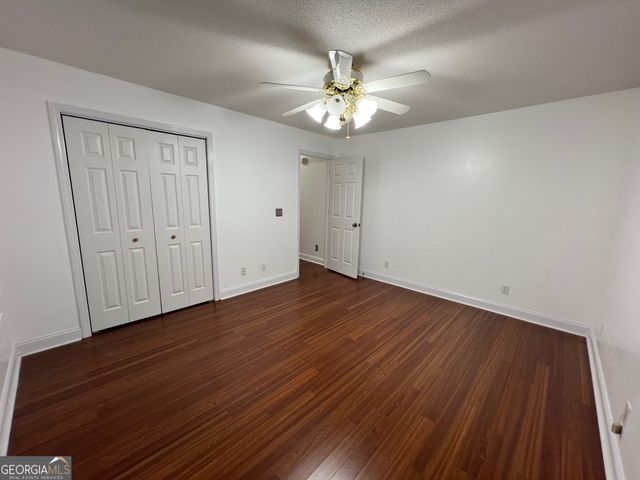 111 Red Oak Glen, Centerville, GA 31028