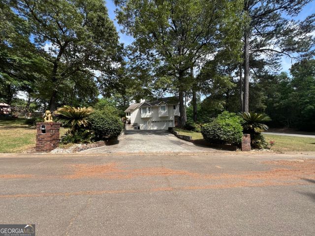 111 Red Oak Glen, Centerville, GA 31028