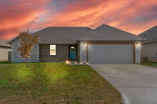 670 N Rockingham Avenue, Nixa, MO 65714